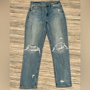 Distressed American Eagle boyfriend jeans